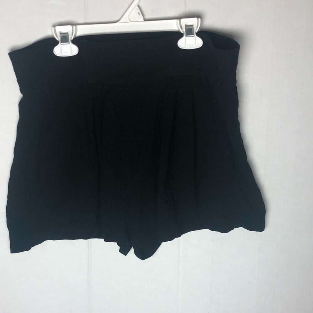 Express flowy shorts